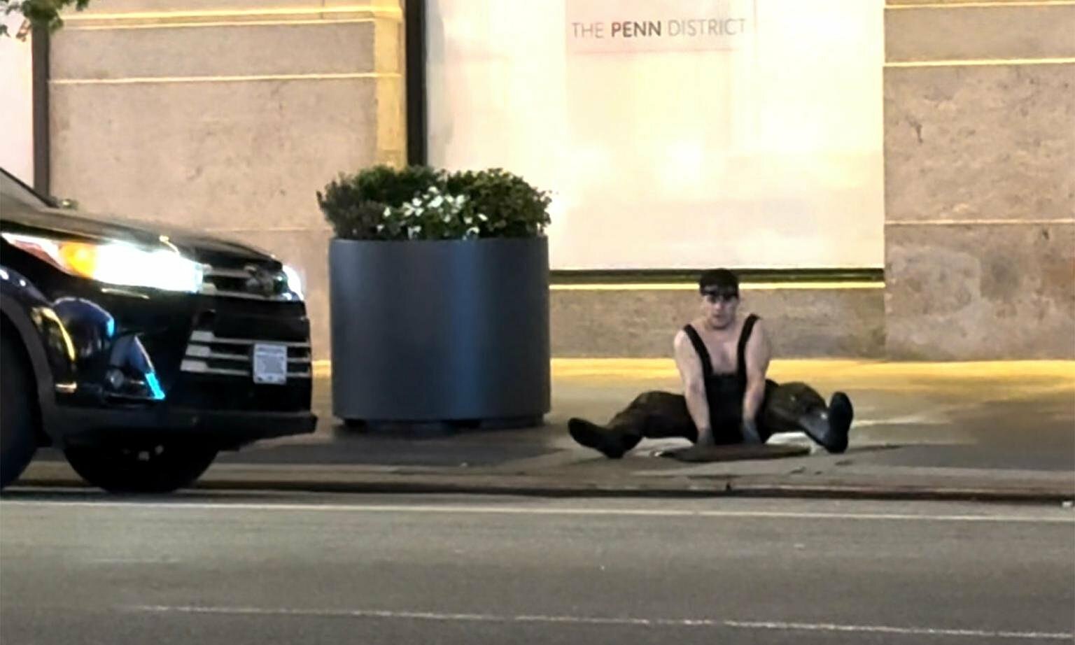 Again, 'mole people' emerge from New York manhole