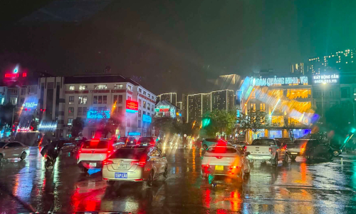 Hanoi residents surprised by no more flooding after rain