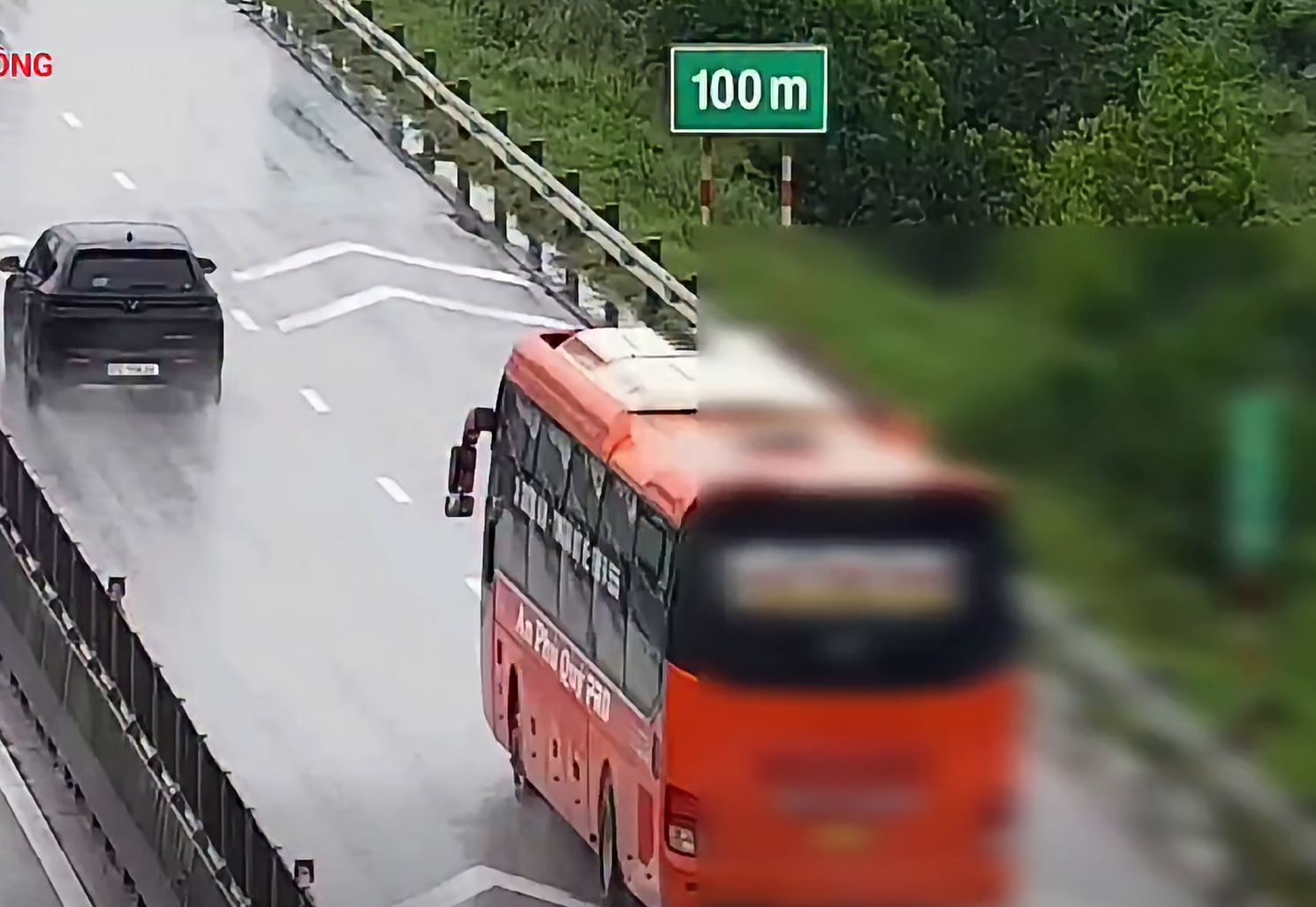 Fines for failing to maintain safe distance on Phap Van - Nghi Son expressway