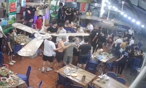 Two young men harass woman at late-night eatery