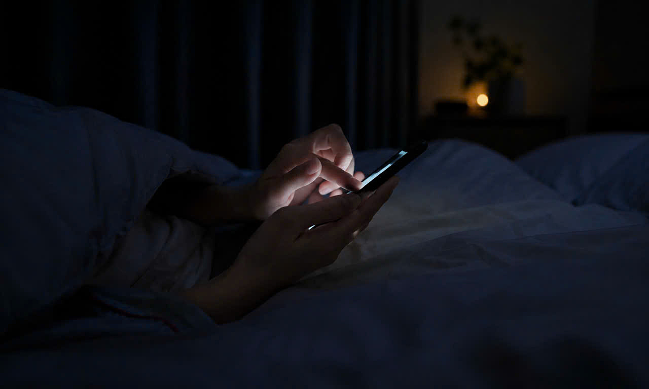 What happens if women don't get enough sleep?