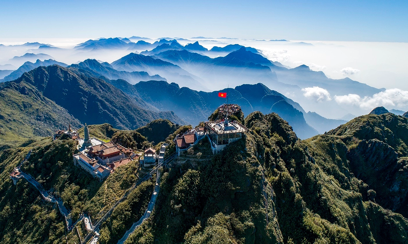 Fansipan cable car operator returns to profit