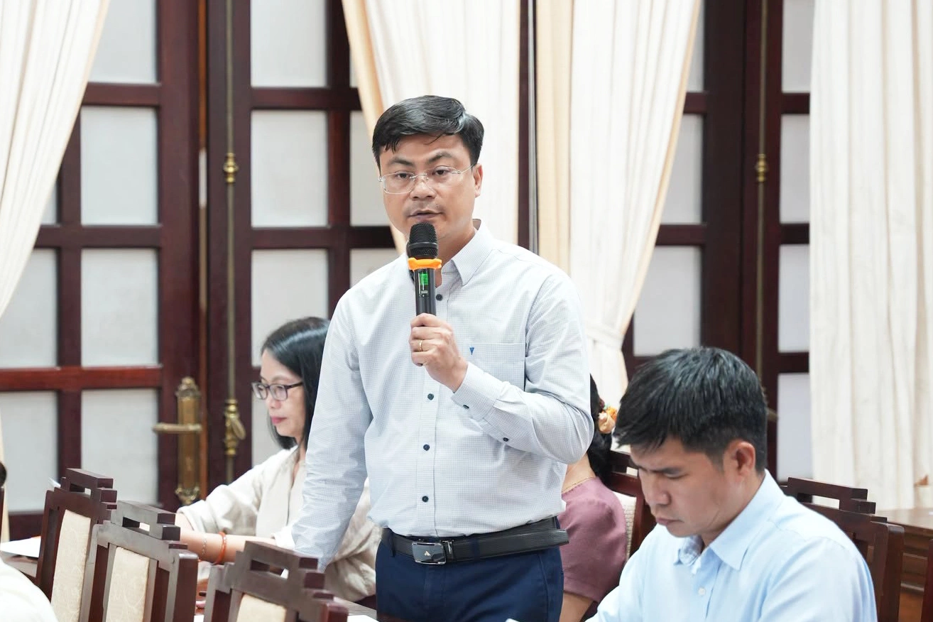 Over 20% of students in Hue lack textbooks