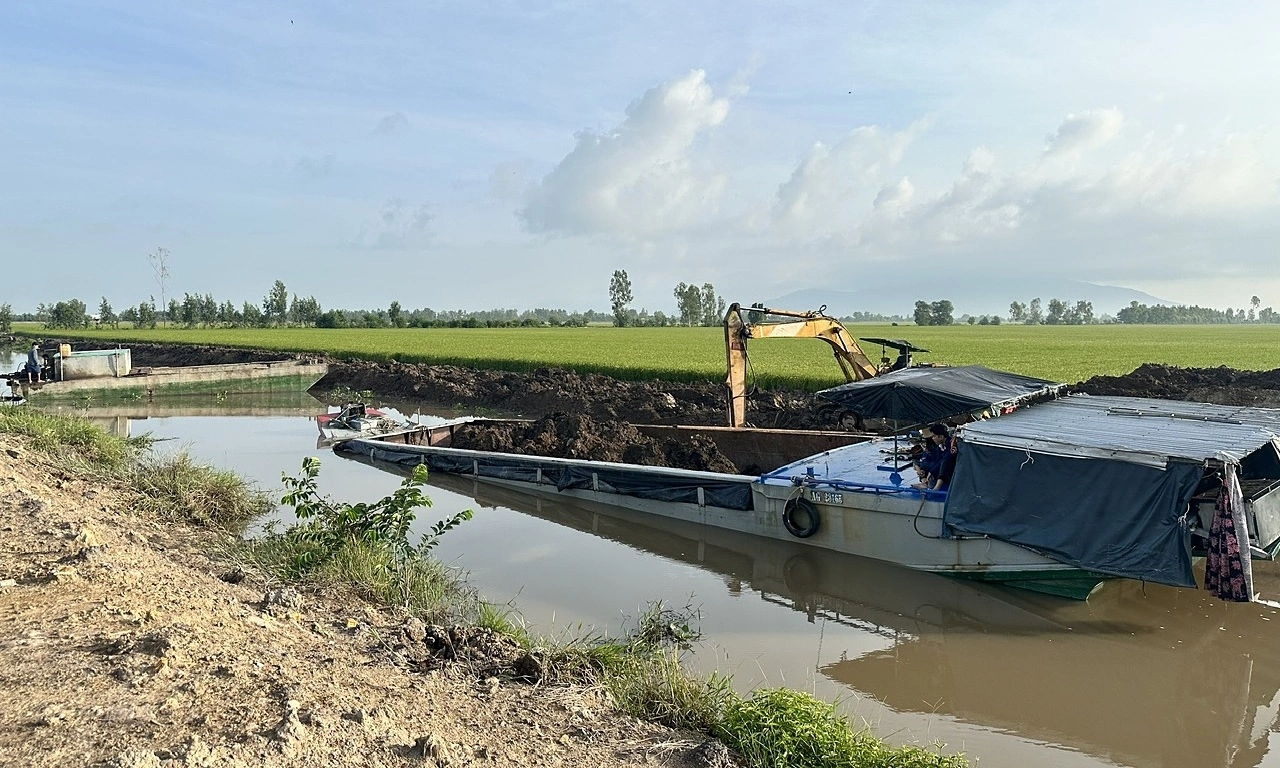 Man prosecuted for illegal canal soil excavation