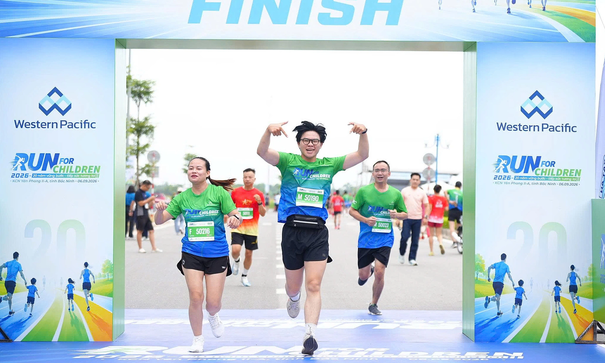 More than 200 runners join western pacific group in community run