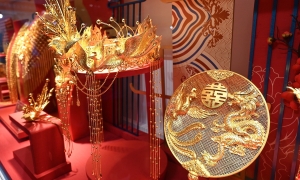 Chinese jewelry gold 'falls out of favor'