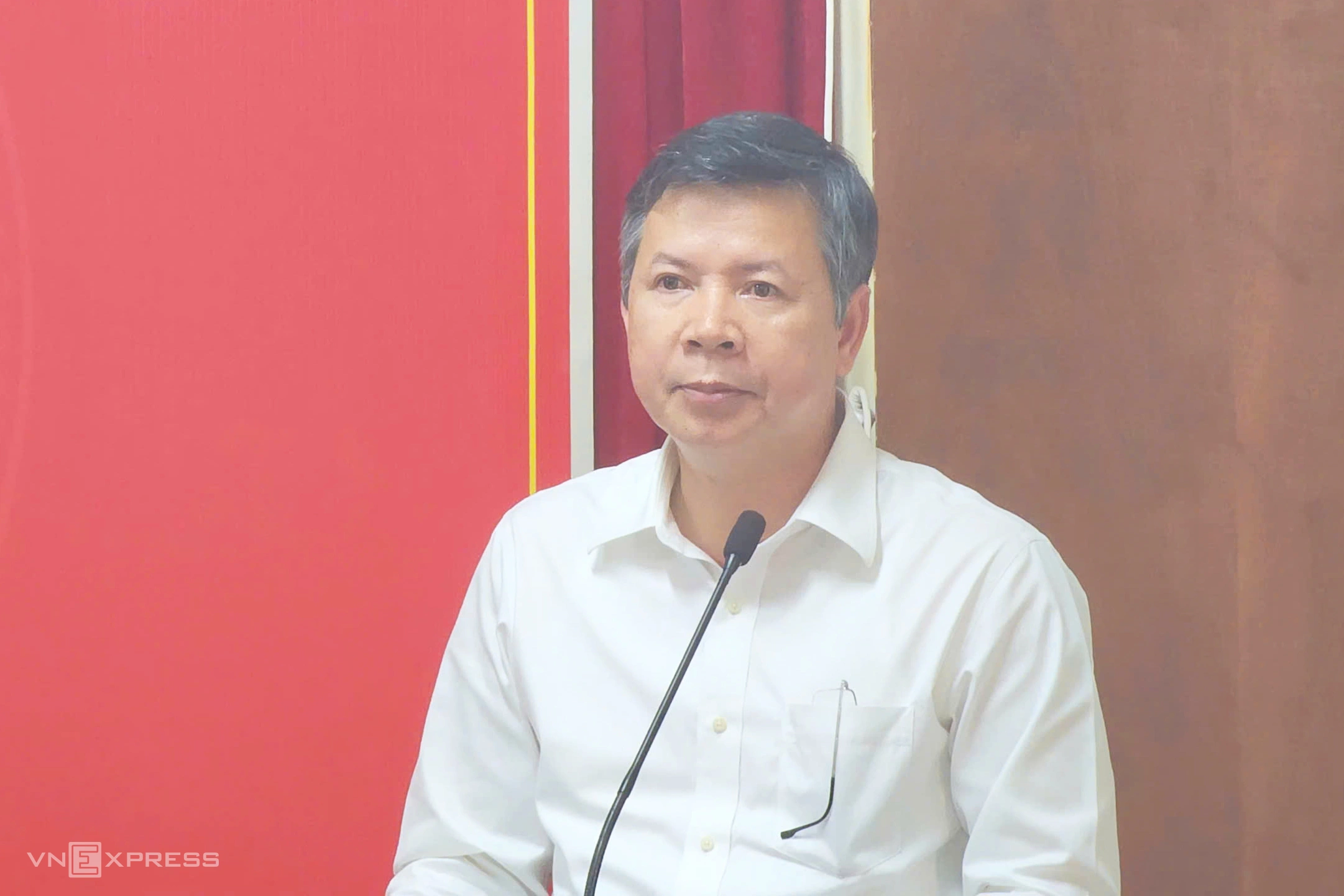 Hue halts free textbook program