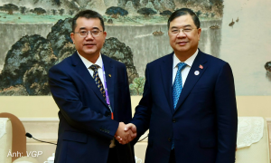 Chinese corporations eye energy, railway investments in Vietnam