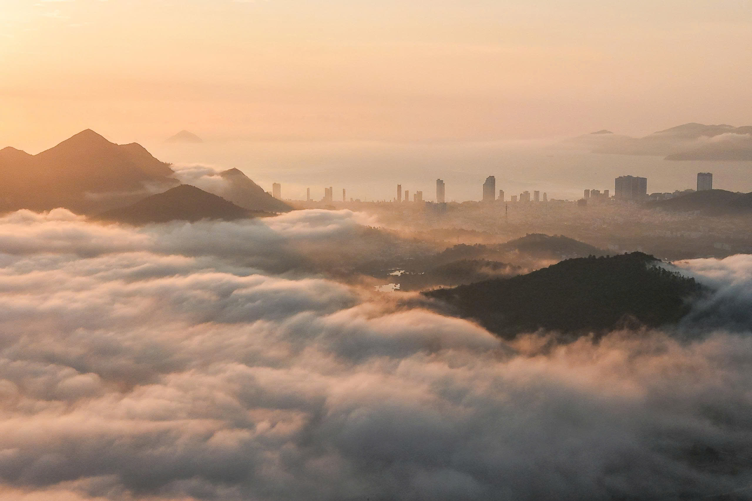 Cloud hunting in Nha Trang mountains