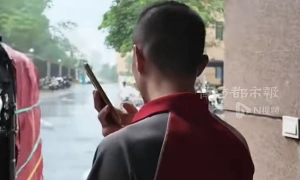 delivery man sued, ordered to pay compensation for helping fallen man on sidewalk