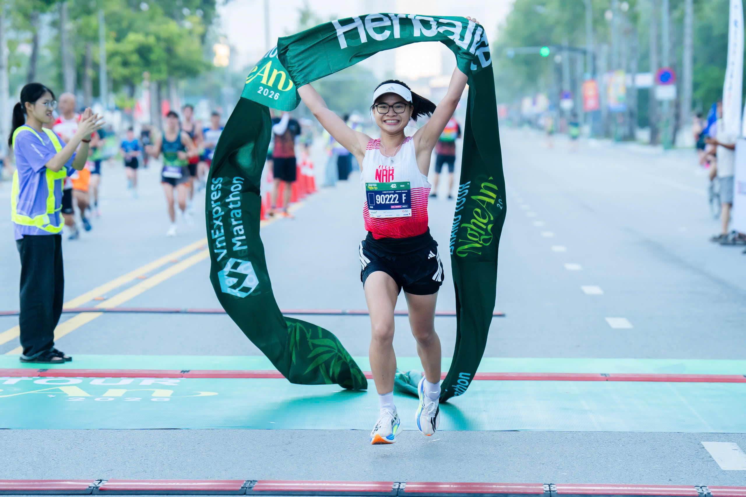 11 seconds separate champions at Grand Tour Nghe An marathon