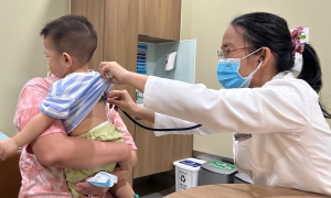 When can children with pneumonia return to school?