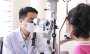 Recognizing eye diseases through blurry vision symptoms