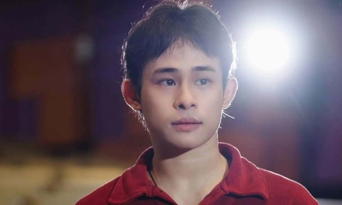 Dinh Viet Tuong - a young man with a rare disease and strong will