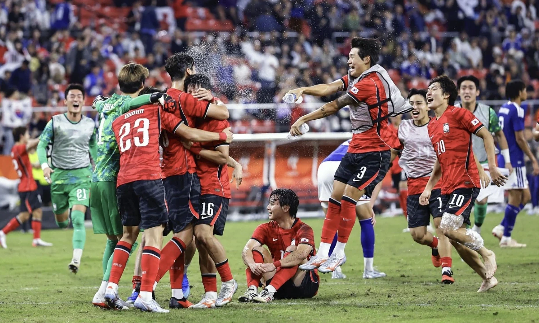 South Korean footballers spark controversy celebrating military service exemption