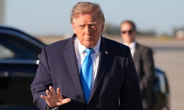 Trump: US withdraws bombers from UK due to 'iran-related threats'