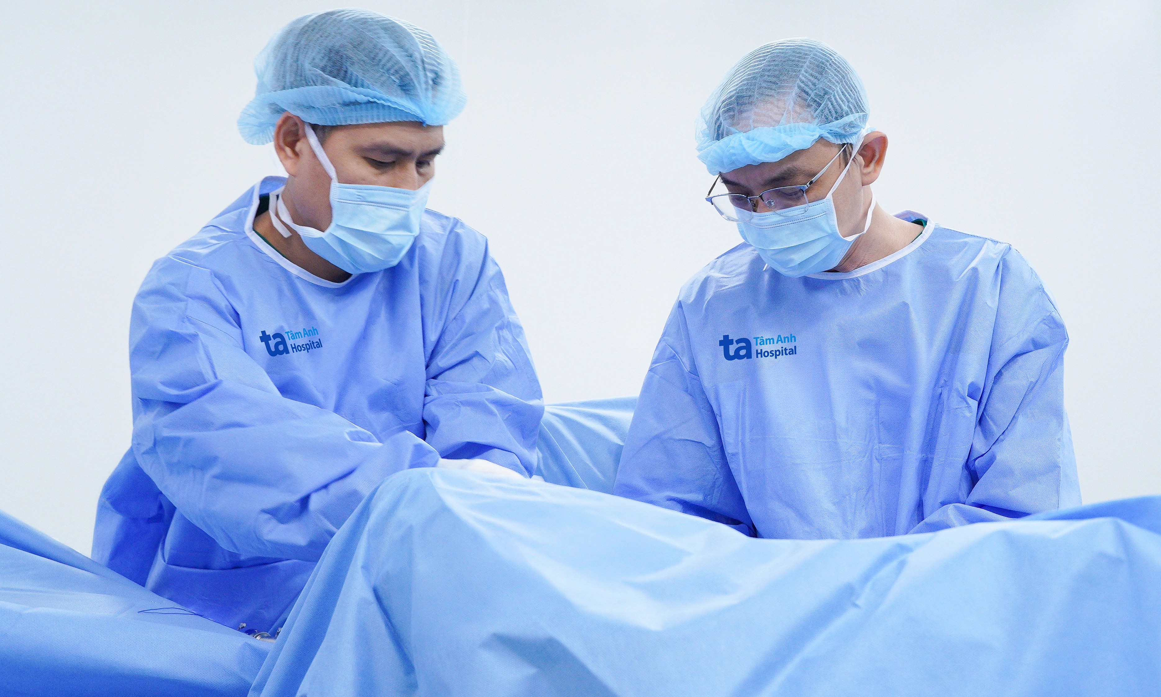 Saving a young man with a ruptured urethra after a traffic accident