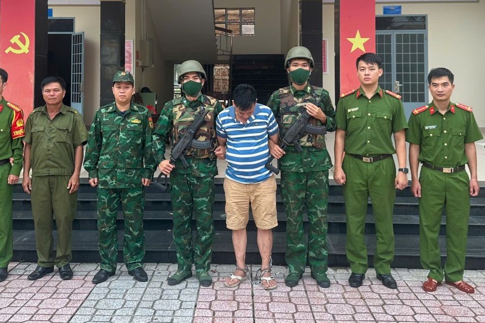 Man arrested for 400 million VND police job scam