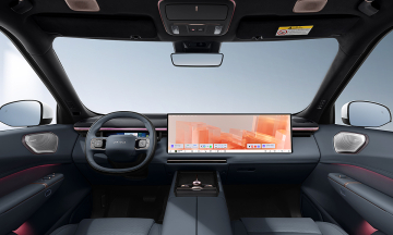 Lynk & Co 900: Redefining the "new premium" experience