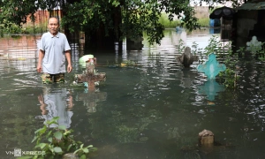 Life turned upside down in residential area flooded for 20 hours in Ho Chi Minh City
