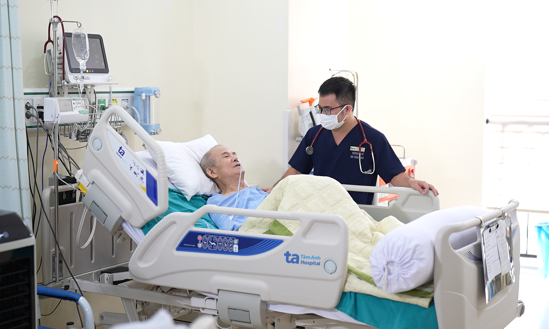 Long-term painkiller use leads to stomach ulcers in elderly man