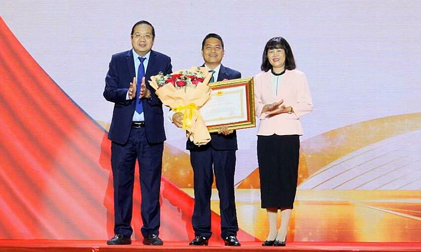 CEO Trung Quy receives third-class labor order
