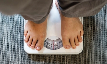 Weighing in the morning or evening: which yields the most accurate results?