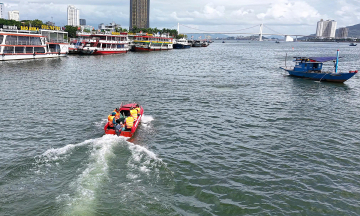 Da Nang trains 284 watercraft operators for storm and flood response