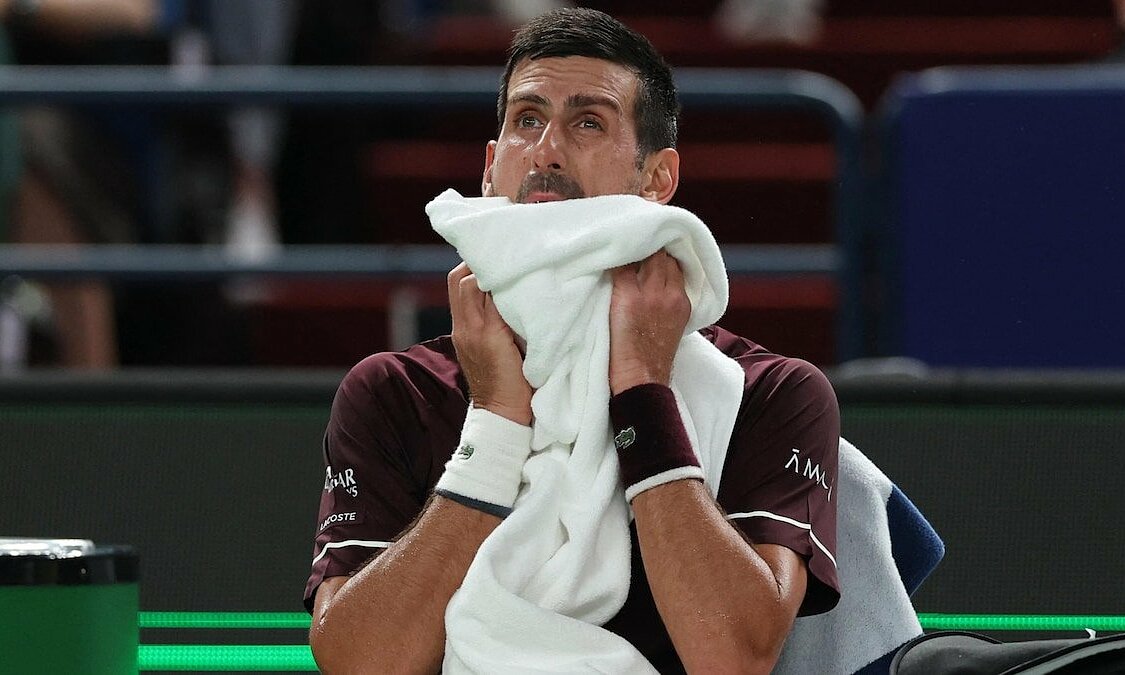 Djokovic loses opening match in Shanghai