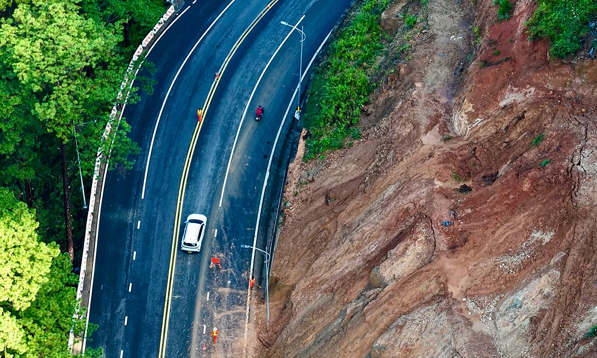 16 billion VND allocated to address Prenn Pass landslide, Da Lat's gateway
