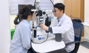 How nail chemicals affect the eyes