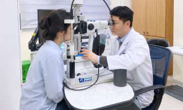 How nail chemicals affect the eyes