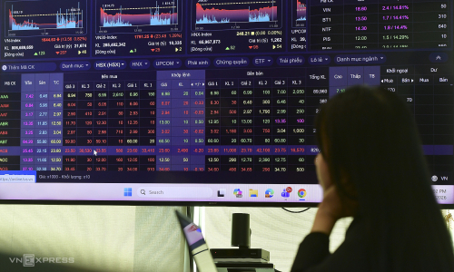 Kosy chairman's sister-in-law plans to 'bottom-fish' shares