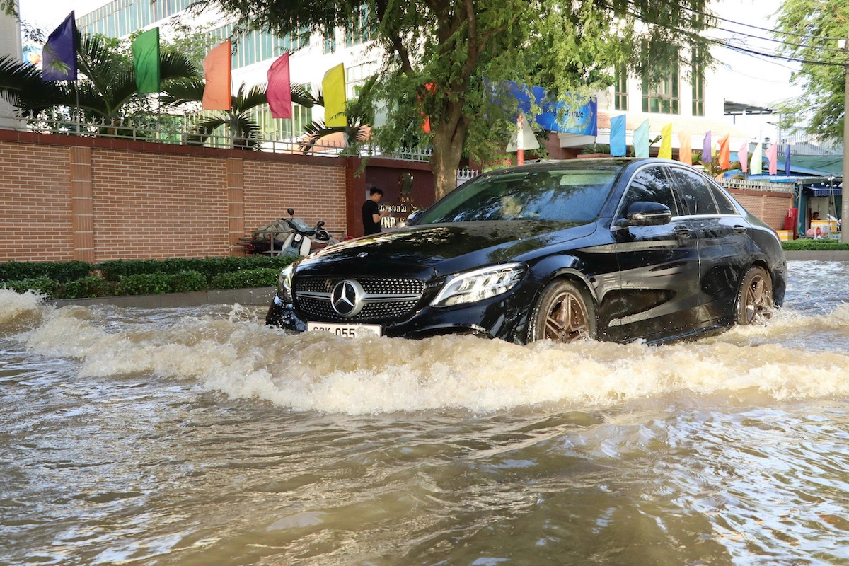 Bien Hoa experiences highest tide in 26 years