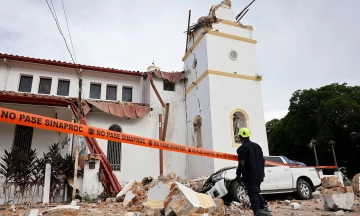 Bell tower of over 400-year-old church collapses in Panama earthquake