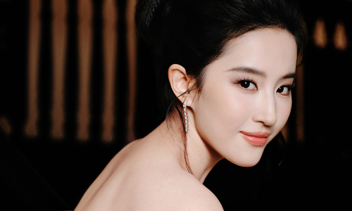 Liu Yifei embraces 'ripe peach' style
