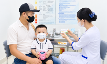 Hand-foot-and-mouth case in class: is immediate vaccination enough to protect my child?