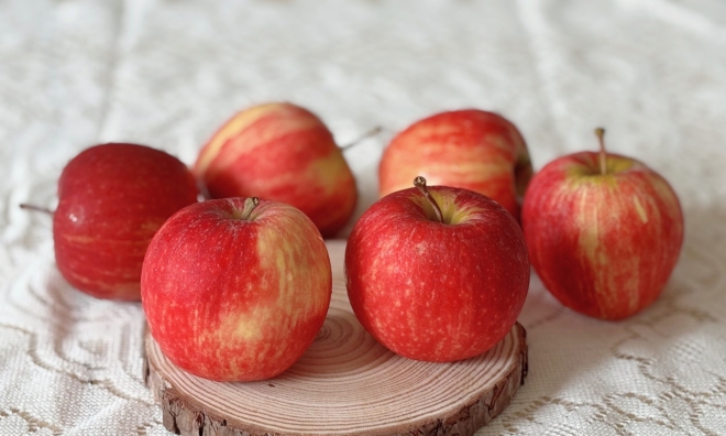 Five red and orange foods that help reduce cancer risk