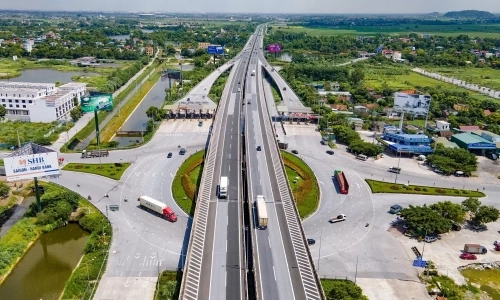 Cau Gie - Ninh Binh Expressway reduces maximum speed to 100 km/h from 12/10