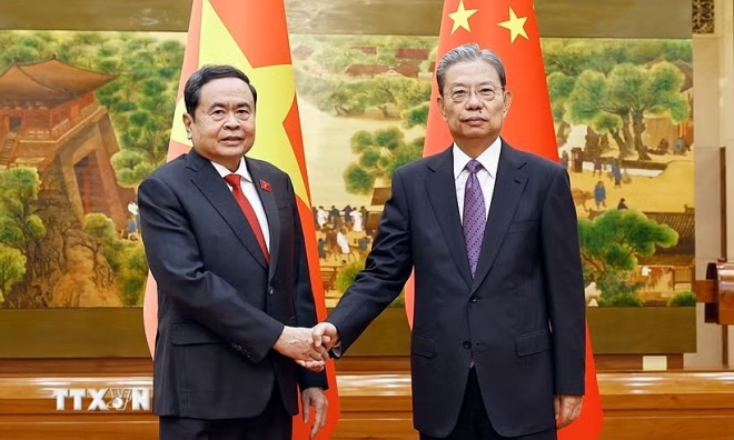 Vietnam and China to strengthen strategic development connectivity