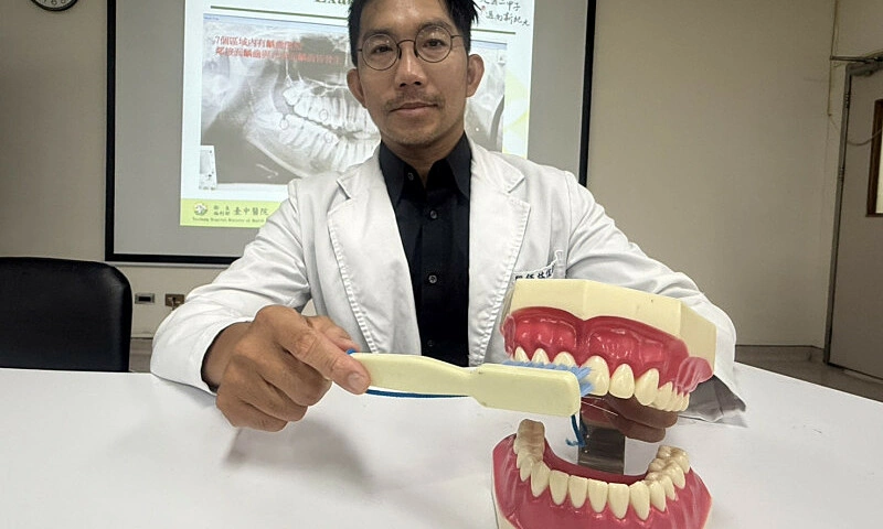 Woman develops 7 cavities in three months due to nightly milk habit
