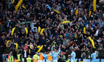 Why Manchester City fans brought inflatable bananas to Anfield