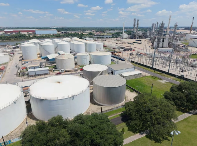 The Americas have an oil surplus