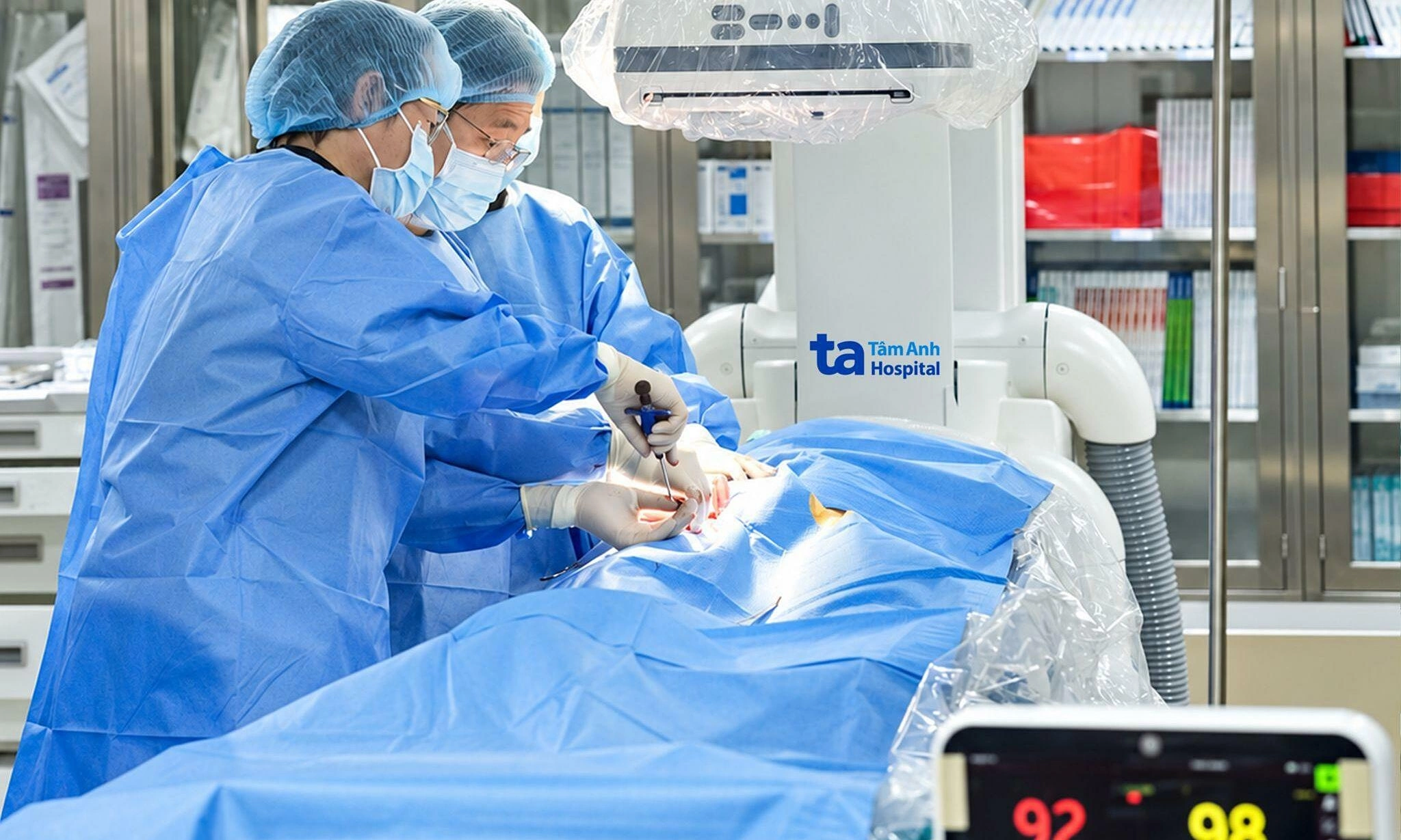 Blood clot causes leg vein blockage in woman
