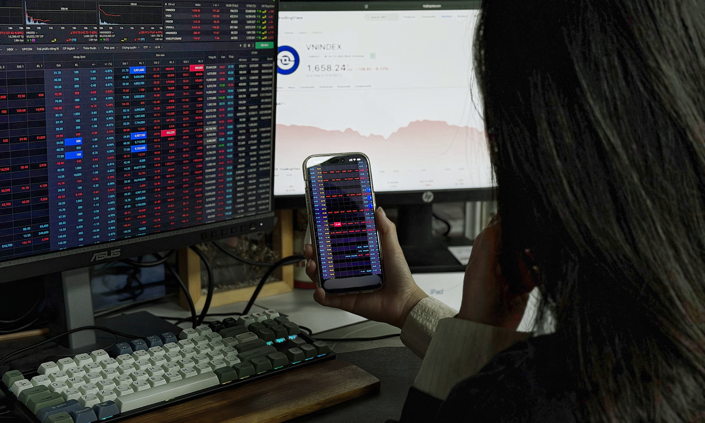 Foreign investors mark longest net selling streak in two years