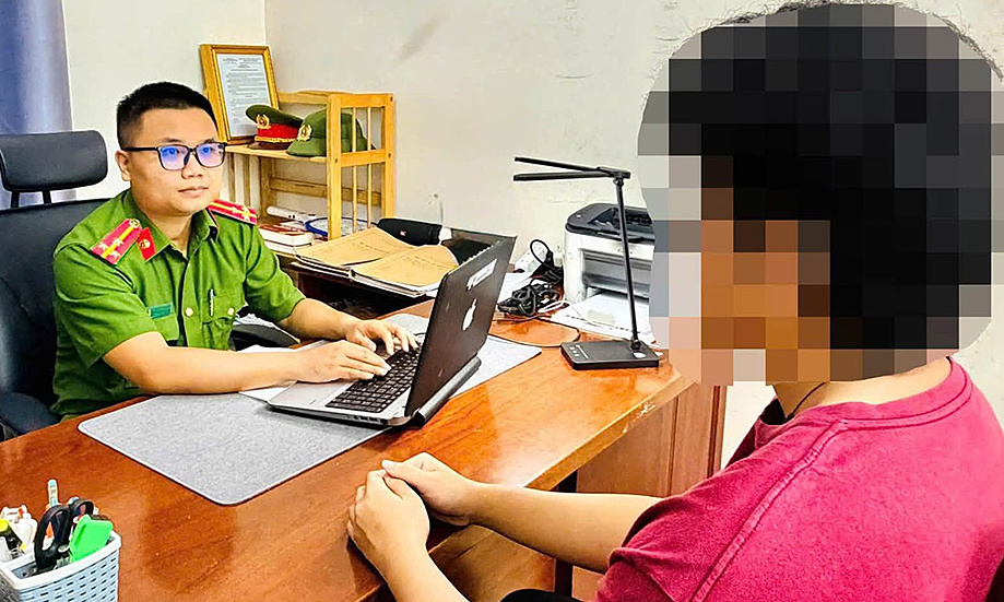 Police prevent student's family from transferring 1.2 billion VND to 'online kidnapping' group