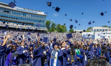 US majors and universities where graduates earn over 200,000 USD annually