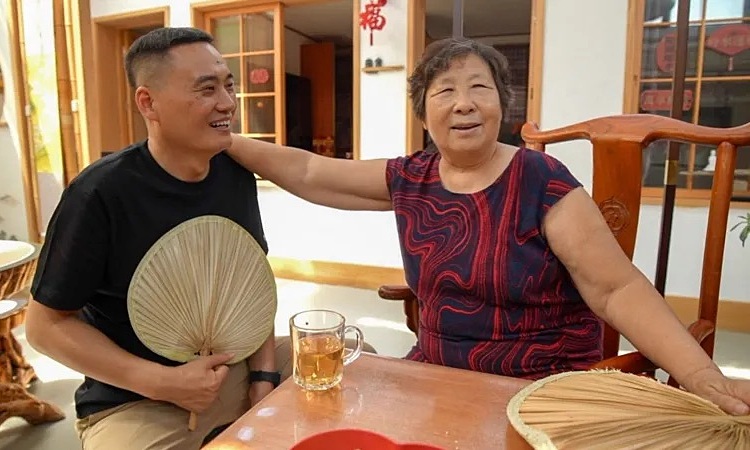 The 'healing loneliness' business in China