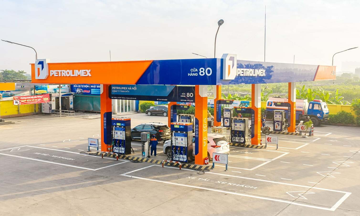 Chance to win an iPhone 18 when purchasing fuel and earning points through the Petrolimex 2.0 app