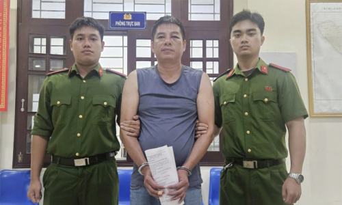 Man stabbed to death intervening in friend's fight